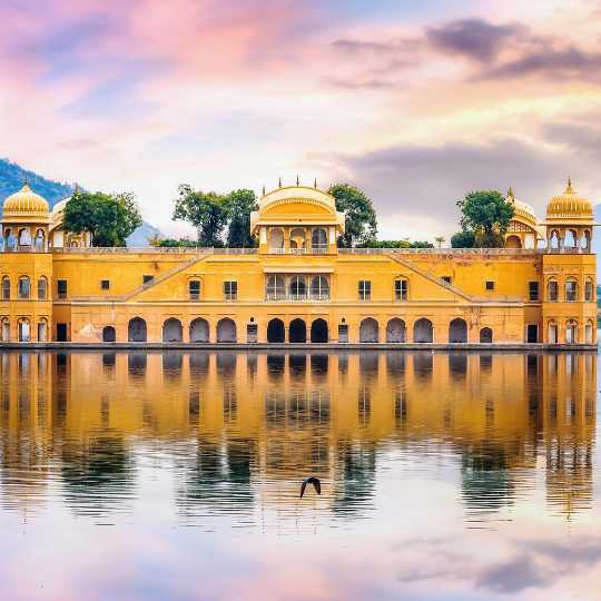 Udaipur Palaces , Jaipur Sightseeing , Jodhpur Forts , Udaipur Palaces , Rajasthan , lake side palace , floating palace , nahargarh palace